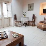 Feudo Vagliasindi -wine Experience- Kır Evi